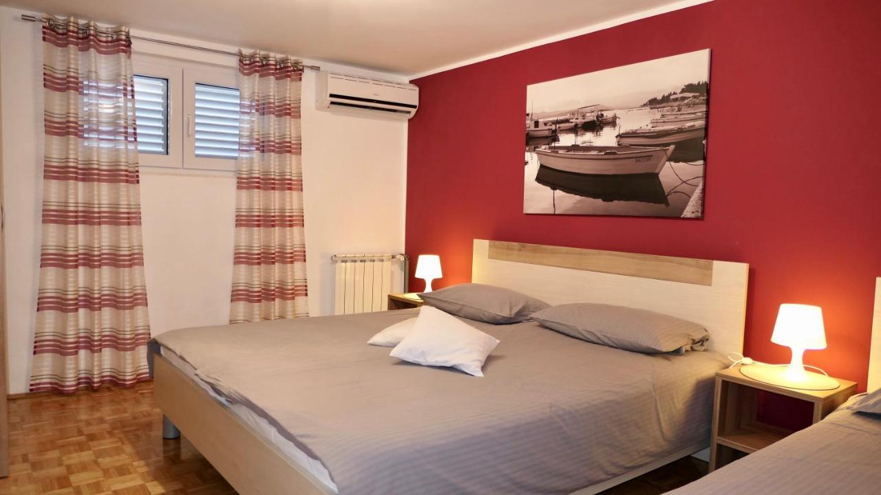 Apartments Villa Agatha Sveti Filip i Jakov Esterno foto