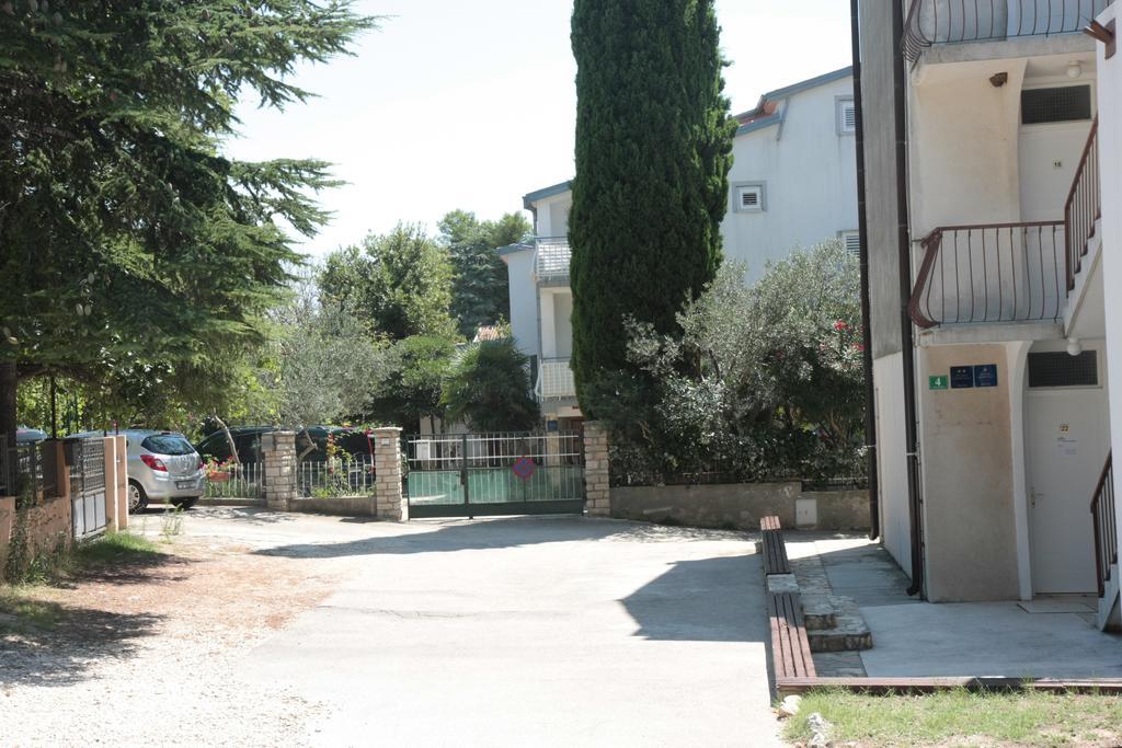 Apartments Villa Agatha Sveti Filip i Jakov Esterno foto