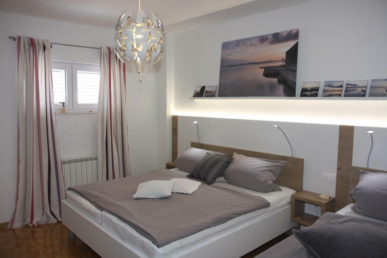 Apartments Villa Agatha Sveti Filip i Jakov Esterno foto